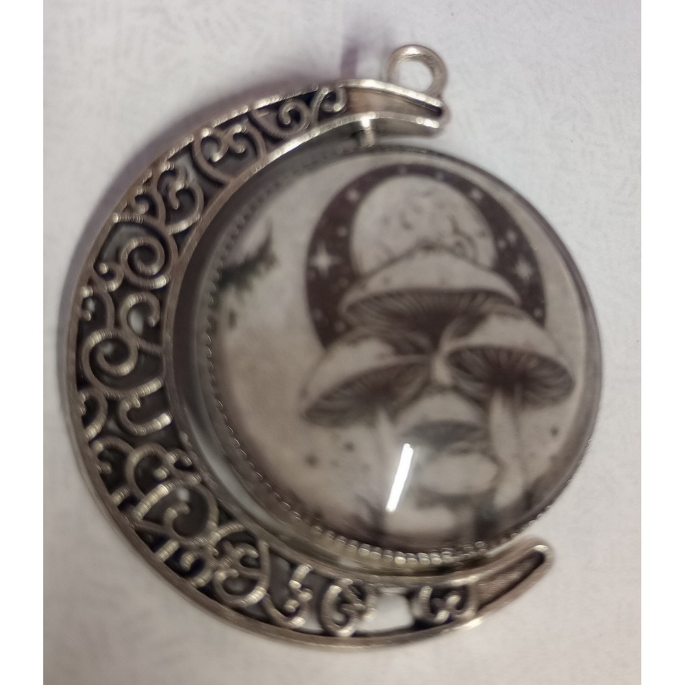 Halloween‎ Witchcraft  2 Sided Moon Fidget Pendant -Mushrooms/Forest